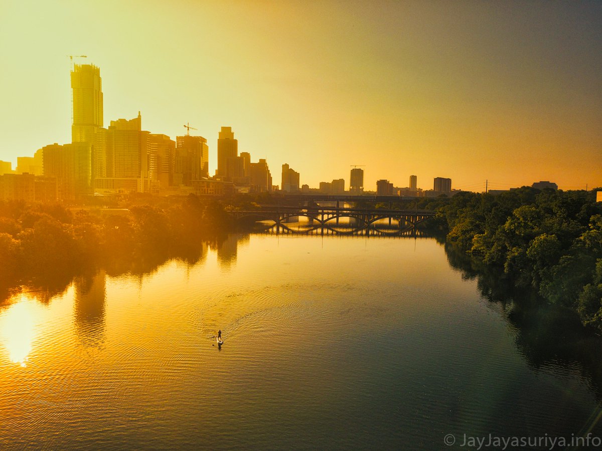 🌞  Gooood morning Austin!!! 📸by @JayJayasuriya #austin #austintexas #austinskyline #birdseyeview #ladybirdlake #skyline #dawn #sunrise #jayjayasuriyaphotography #lake #paddleboarding #lakeaustin #austintexasskyline #djimavicpro #dji #mavicpro #droneview #city