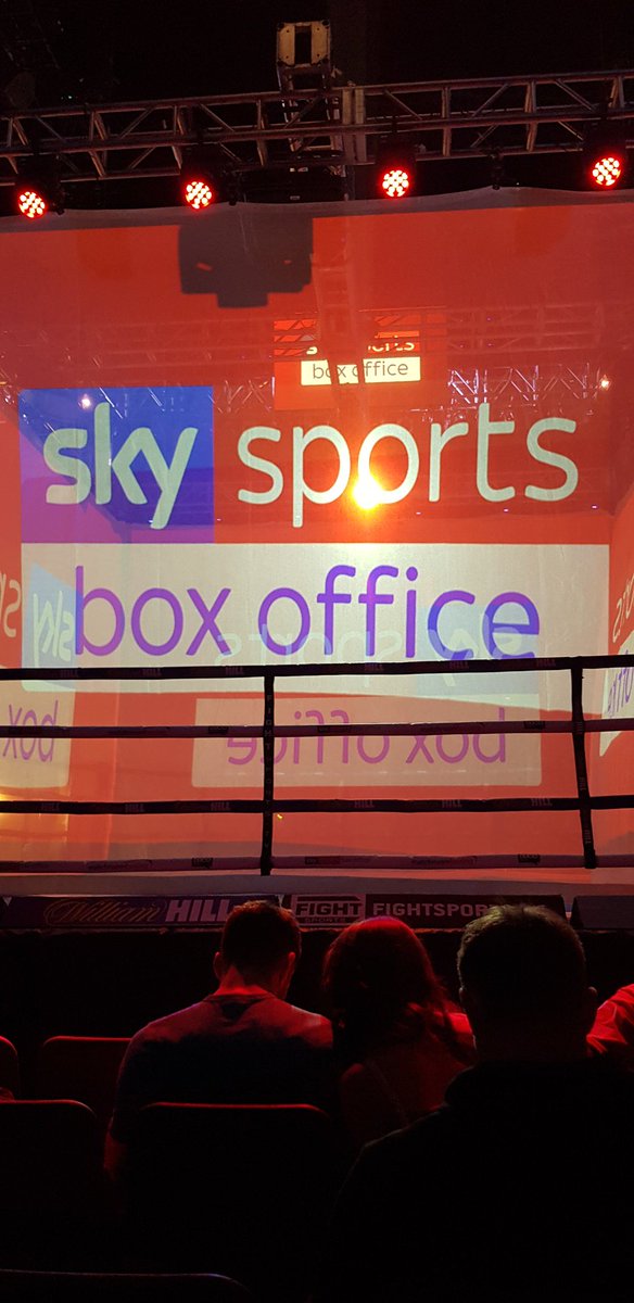 kbergintaylor's tweet image. Good to watch a few of the earlier fights before the big man! @DillianWhyte Packed card as always from @MatchroomBoxing @EddieHearn #WhyteParker #performancesupport