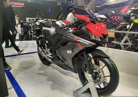 twtgigibesii's tweet image. Yamaha R15 dah masuk market Malaysia. Dekat RM12k jugak. Korang rasa caner? 🏍️ #onxon