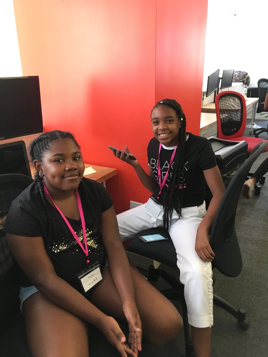 VolunteerBGCNYC's tweet photo. Maria + Asia are the team behind #comedysphero
STEM is fun!
We tell AND show them.
#BGCNY2018 https://t.co/6ZHbqTSQHj
