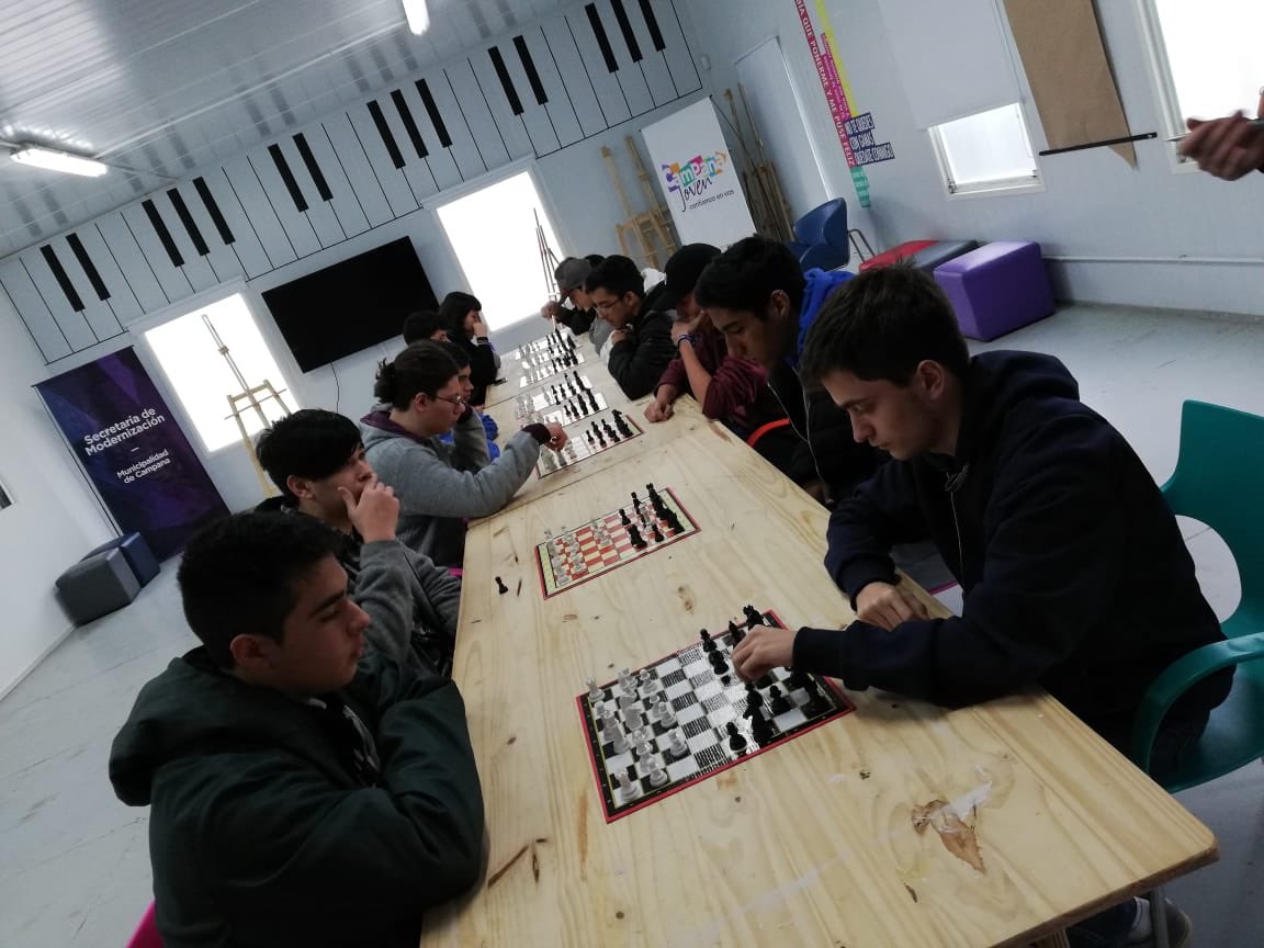 campanagov's tweet photo. #CampanaJuega torneo de Ajedrez y Jenga en Espacio Joven https://t.co/7aoU3FKF64