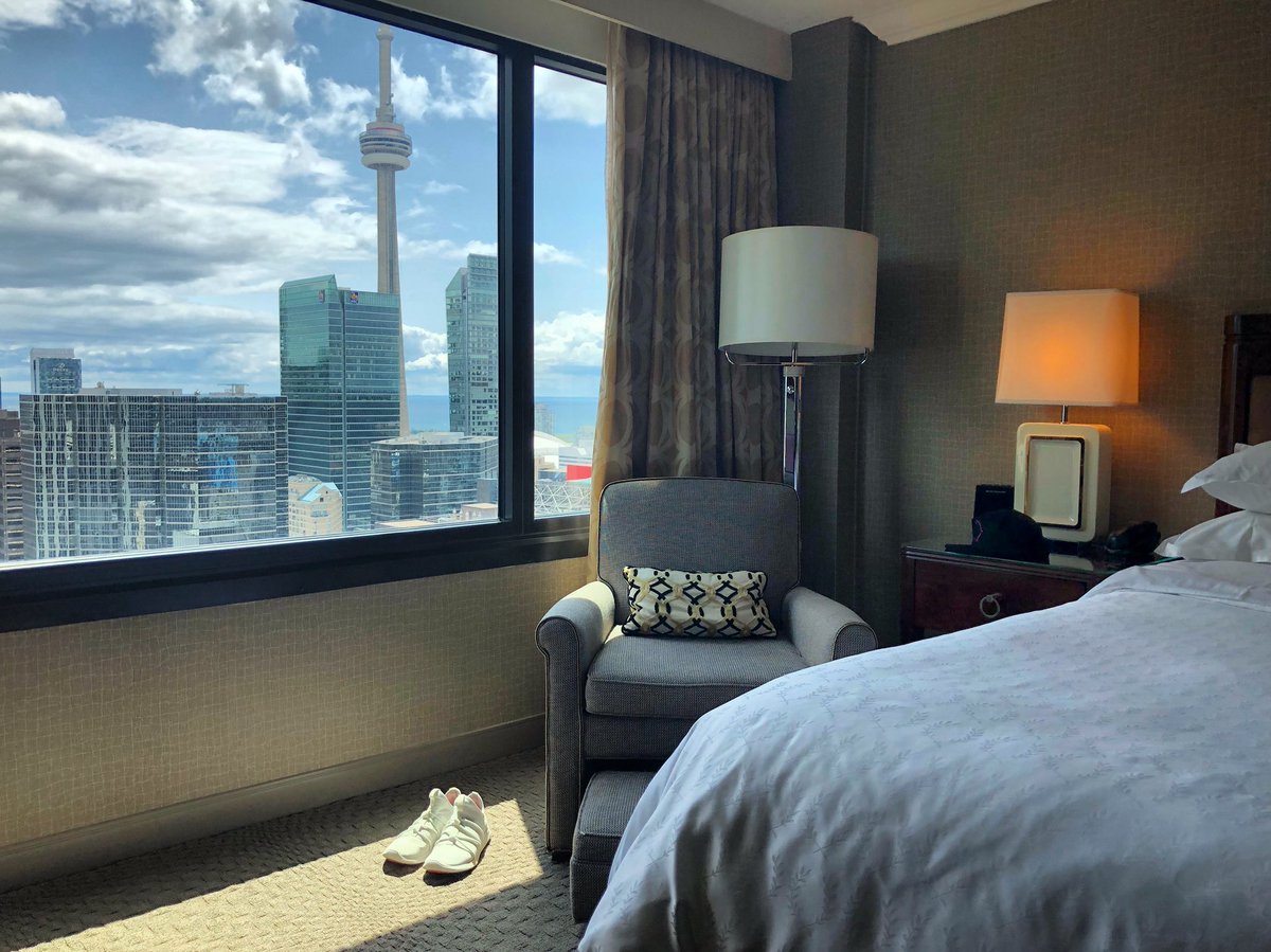 MoVernie's tweet photo. Staying here @SheratonCentre for the weekend. Like a mini #STAYcation in Toronto.
Checking out the room, club access & all-year round indoor & outdoor swimming pool.
Special thx to #SheratonToronto for hosting me.
#relax #toronto #MoSheraton #Travel #Tourism @seetorontonow https://t.co/f4tbjL0zJb