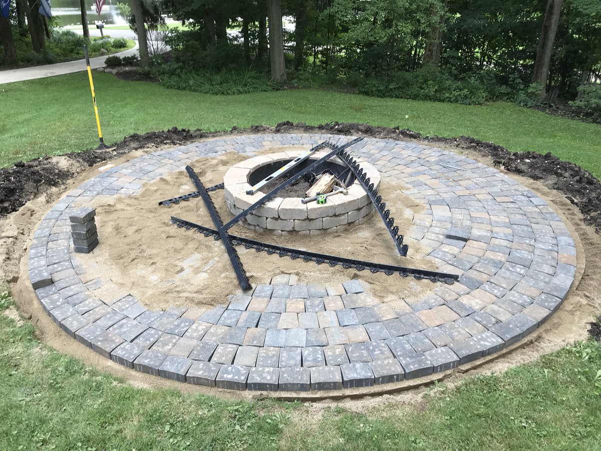BrentCase1's tweet photo. #DIY paver project #2 #CaseCustomPaving I believe Bonfire season is now open! No more sinking chairs.... Thank you for your help @harper_in_case @TMonczewski @tyson_case1 https://t.co/FLh7Ywg1uQ