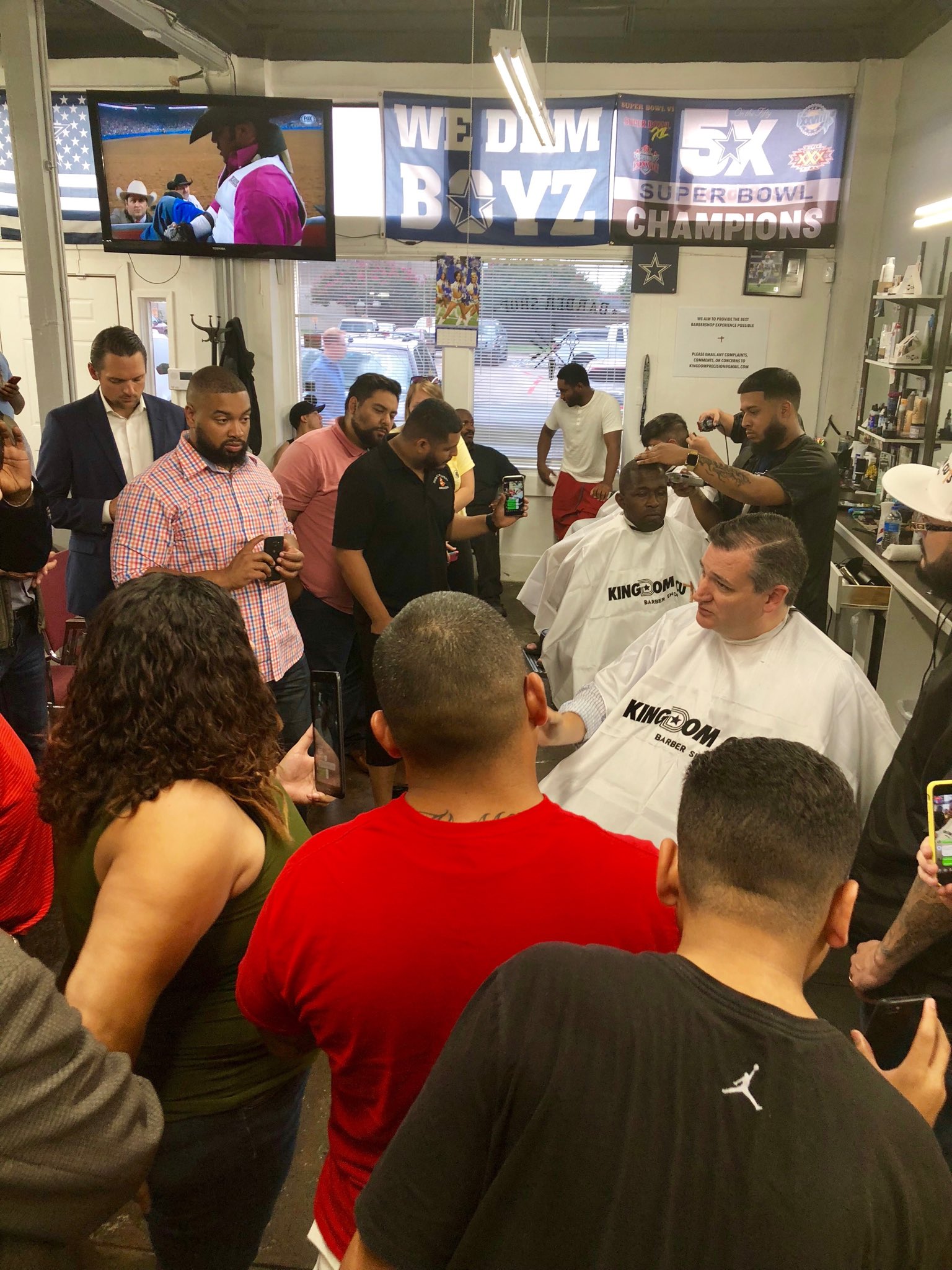 DjNwHjrXoAAXX3c?format=jpg&name=large