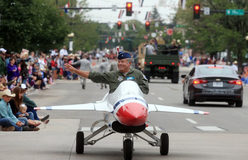 #PHOTOS bit.ly/2AtddNx <a href="/CheFrontierDays/">Cheyenne Frontier Days</a> parade, the fourth and final parade for the 122nd annual #cfd celebration