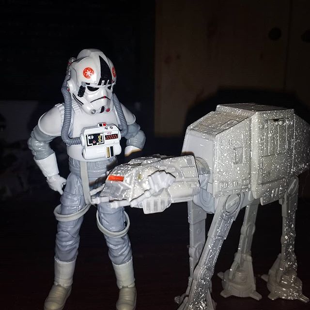 firehair12000's tweet photo. Gary did you shrink my AT-AT?
#atat #atatpilot #atatdriver #starwars #blackseries #starwarstoys #blackseries6inch #blackseriesstarwars #starwarsblackseries https://t.co/5CfE1GzzY8 https://t.co/Gk5leRtfRT