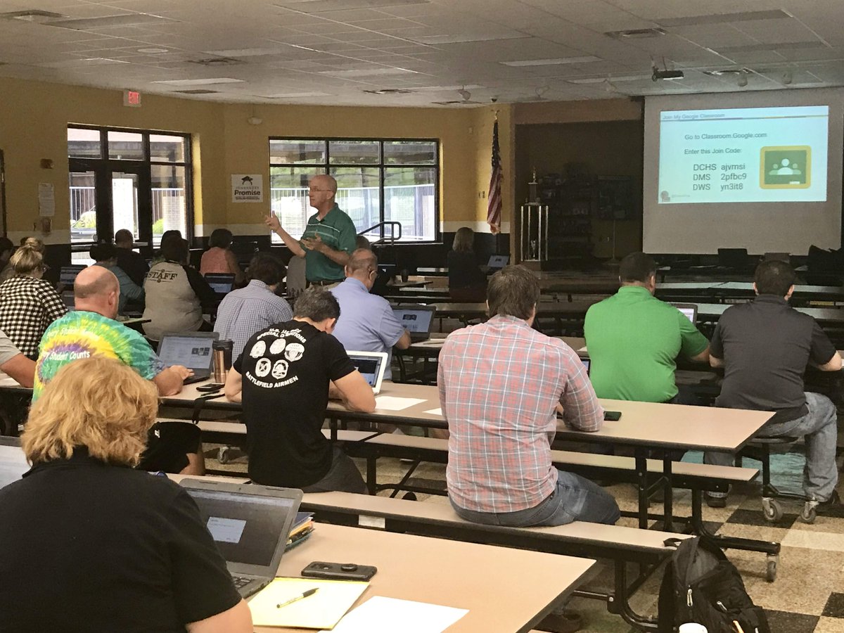 EatonDoug's tweet photo. Welcome to the Jungle! Had a great time learning (and singing) with the teachers of Dekalb County High School in Smithville, TN. #dchsrockes #tnedtech #backtoschool #summerisover @amfricks  @kathybryant207  @Norris_JNN @DCHSTigerMedia https://t.co/sZufJuduGO