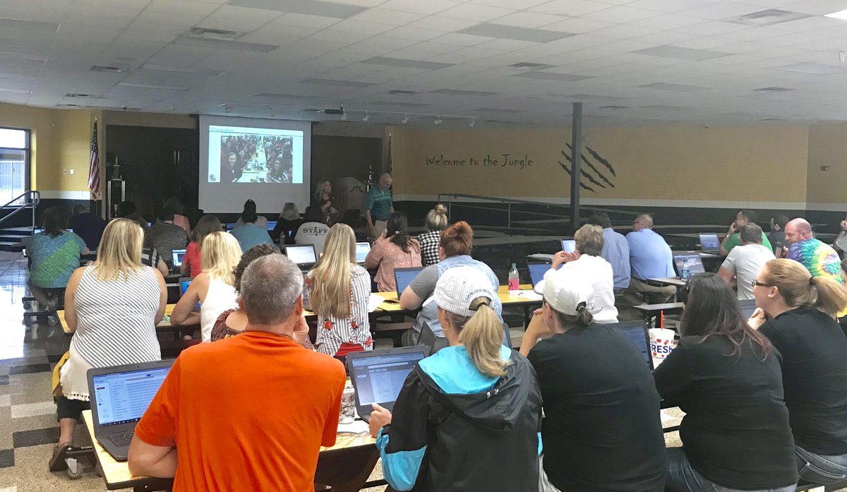 EatonDoug's tweet photo. Welcome to the Jungle! Had a great time learning (and singing) with the teachers of Dekalb County High School in Smithville, TN. #dchsrockes #tnedtech #backtoschool #summerisover @amfricks  @kathybryant207  @Norris_JNN @DCHSTigerMedia https://t.co/sZufJuduGO