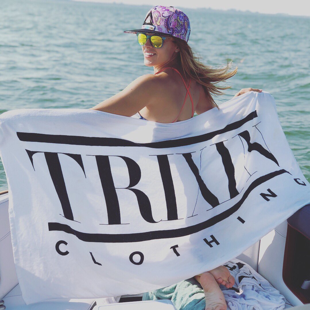 trixinclothing tweet picture
