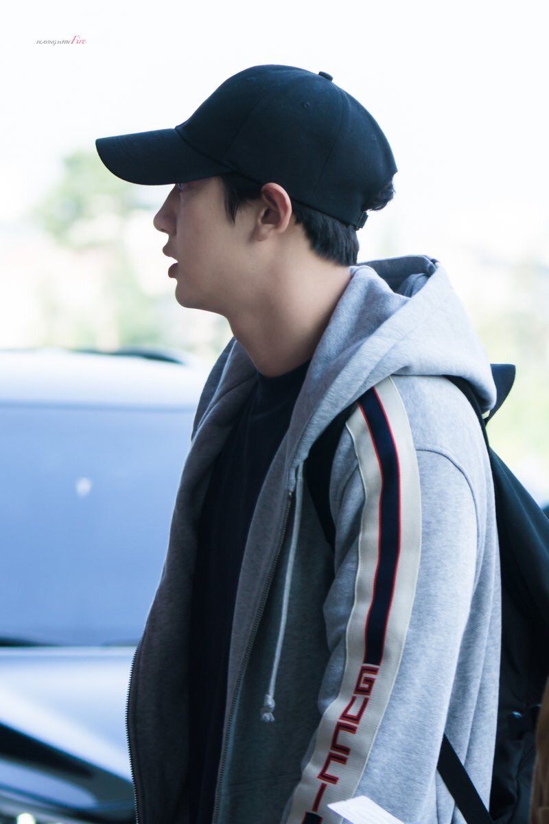 chanyeol pics tweet media