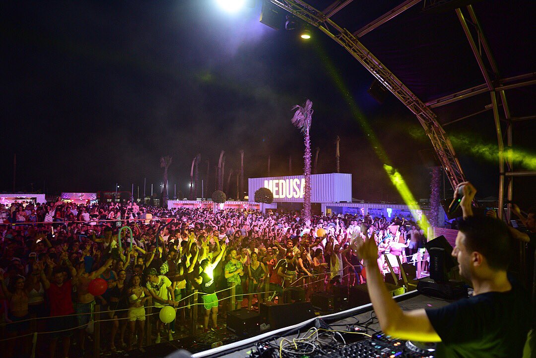 Lo de hoy en #BeachClubMedusa ha sido INCREÍBLE!! 😍  El próximo sábado prometemos más... 😱#TallarinaSummerEdition 4/8/18!! #SantiBertomeu #MedusaCullera <a href="/TallarinaOnTour/">TallarinaOnTour</a>  ❤️