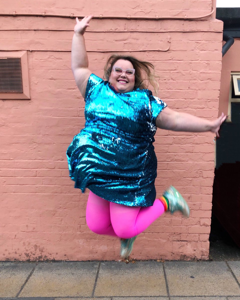 Tearing up the night at a private party in Winchester tonight. What are your favourite summer night songs? #djsuperkat