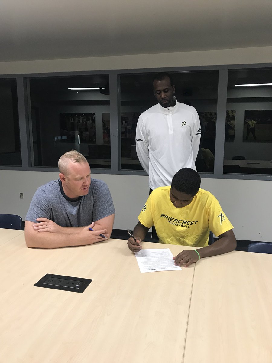 CjGreer02's tweet photo. #Commmitted NextChapter https://t.co/Q5ucUGJ5I0
