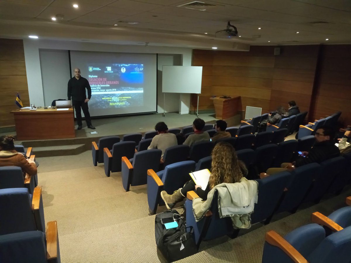 tasador_asatch's tweet photo. Jornada triple de #capacitación #ASATCH, con más de 60 alumnos en paralelo
-Santiago, junto a @colegioarq Valoración de #Inmuebles #Patrimoniales
- Santiago, con #PUCV, Diplomado en Evaluación de proyectos
-Concepción, con #FAUG #udec, Diploma en #Tasaciones #Urbanas https://t.co/BmA8zdHEJW