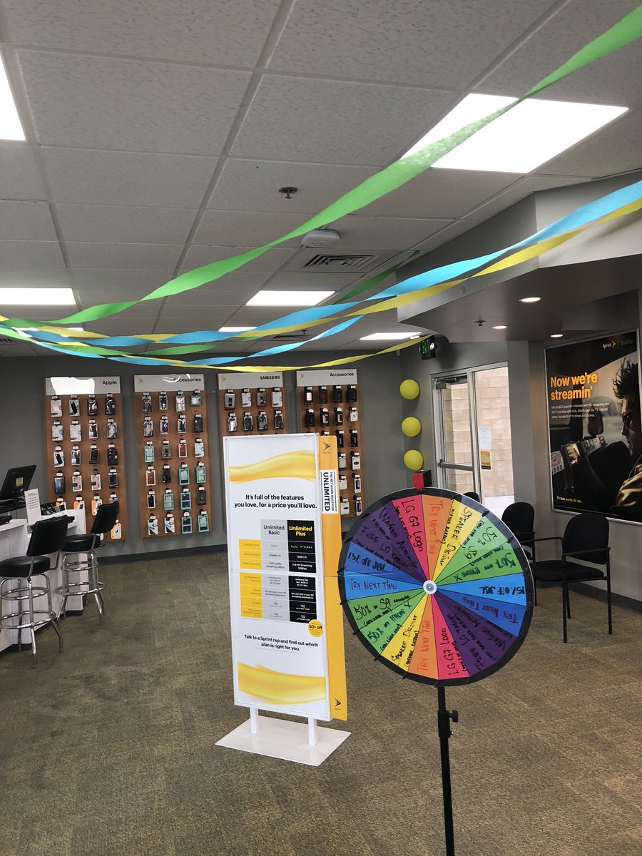 Come visit your local sprint store in North Park on 2990 El Cajon Blvd!Take advantage of the deals sprint is offering just for you ! 👏🏼😎 iPhone 8 lease one get one on us ! iPad only $49.99 and galaxy s9 for only $9 a month . Hurry in before they are gone🔥 🔥