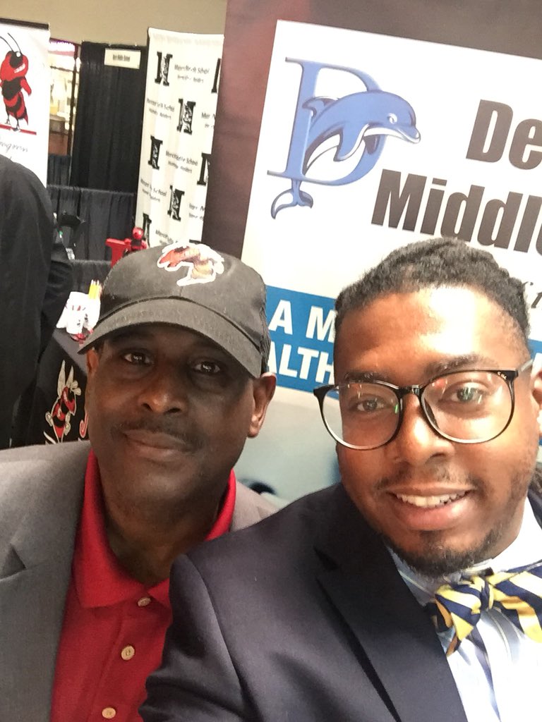 MrBrownMBA's tweet photo. Got to connect with my @GAEvoices Early Leadership Institute fellow, Mr. Mahdi, at the @1009Dolphins and Hubert Middle School tables at the @SCCPSS Back to School Expo. We’ve been planning to “Make GA Studies Cool Again.” #socialstudies #GAE #1009dolphins #MGSCA #sccpss https://t.co/iv6RSiilWL