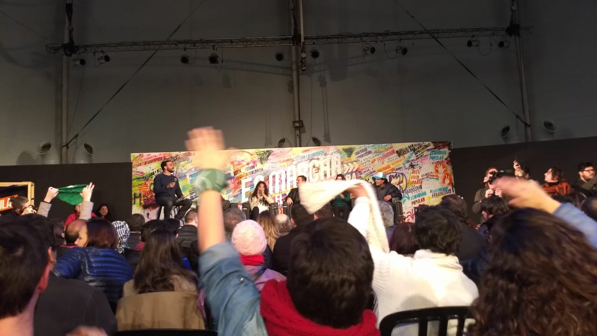 UP_CABA's tweet photo. Cierre de la  1er jornada de debates del Frente En Marcha.  Impresionante. #Feminismo #EstadoyDemocracia #BuenVivirUrbano #EconomíaPopular #SoberaníayProducción #Desigualdad #ENMARCHA #ElTiempoEsAhora #DialogosEnMarcha #UnidadEnMarcha @UnidadPopularOK https://t.co/cfJ6Czwr2X