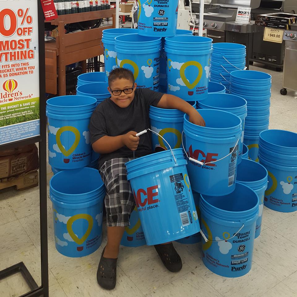CMN_HQ's tweet photo. Next week when you donate $5 at participating @AceHardware stores you'll get a #MiracleBucket and a 20% discount on almost anything you can fit inside it! https://t.co/BI359BO6xs
