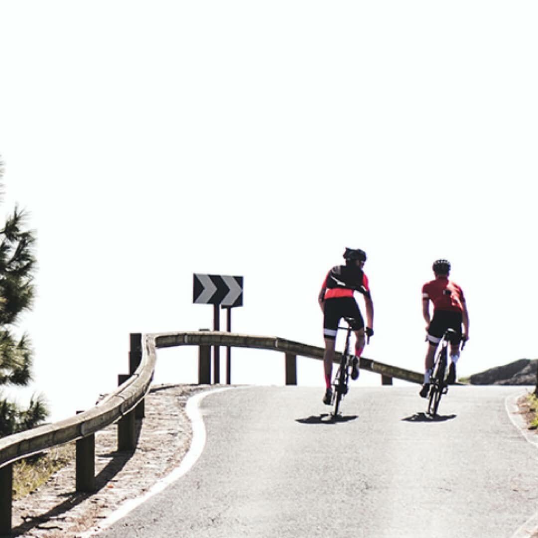 cyclingmed's tweet photo. Alquila una bicicleta de carretera recogiendo de nuestra flota de modelos emocionantes en nuestra tienda de alquiler de bicicletas en Benidorm y ALICANTE. #cyclingmed https://t.co/aGxdHpzIFx