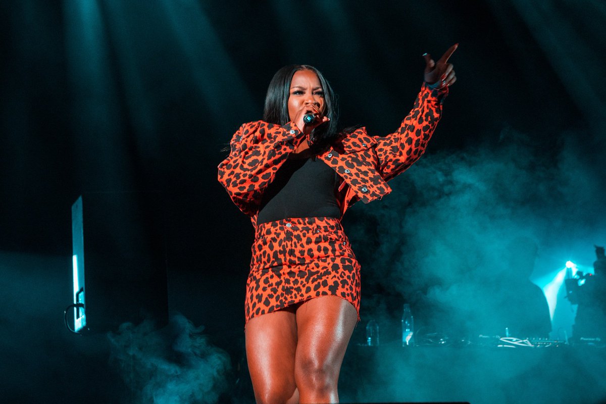 Trini_Shini's tweet photo. The @NotionMagazine Summer Party was 🔥 @RayBLK_   defo one of my favourite artists right now 📸 by me https://t.co/iIcwLhTWNP