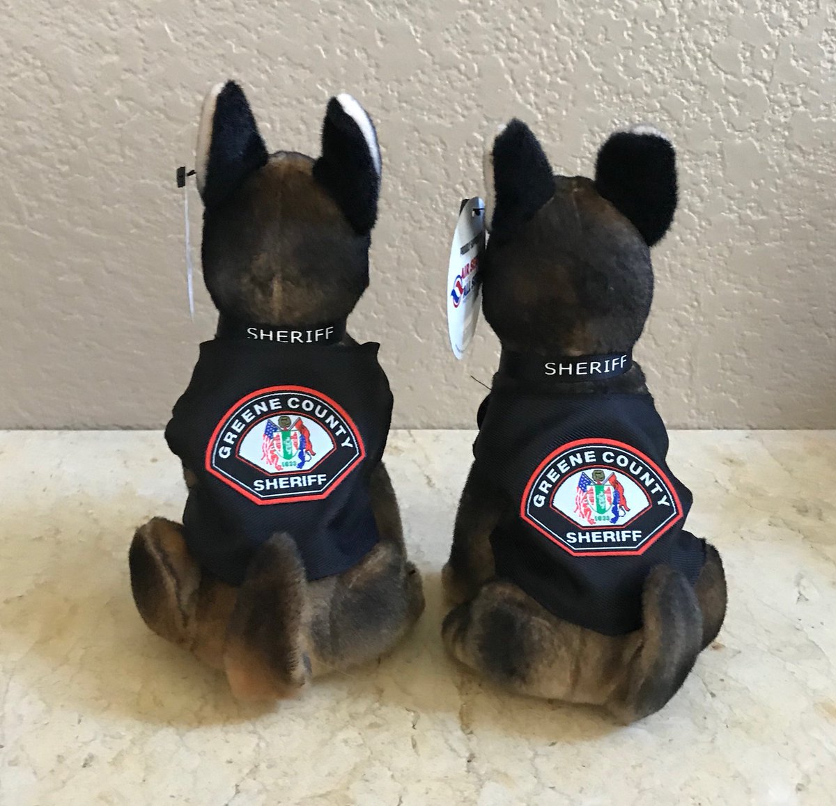 JamesCraigmyle's tweet photo. I am giving away 1 #K9Lor ‘Hero Dog’ all you have to do is like and share this post, follow @Craigmyle_Lor, @D_Kendrick633 and @GreeneCountySO, plus leave a comment below. 

1 winner will be chosen on Tuesday at 4pm. https://t.co/fZzBmmAWxy