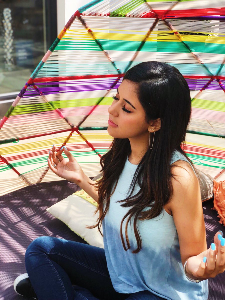 MariaJQuezada's tweet image. You are light ✨ We all have the answers we seek the key lies in listening &amp;amp; acting on our intuition. Challenge of the week: Be bold #runtowardsrisks #ignorethewhatifs #yougotthis #meditation #atleftbrainturnright