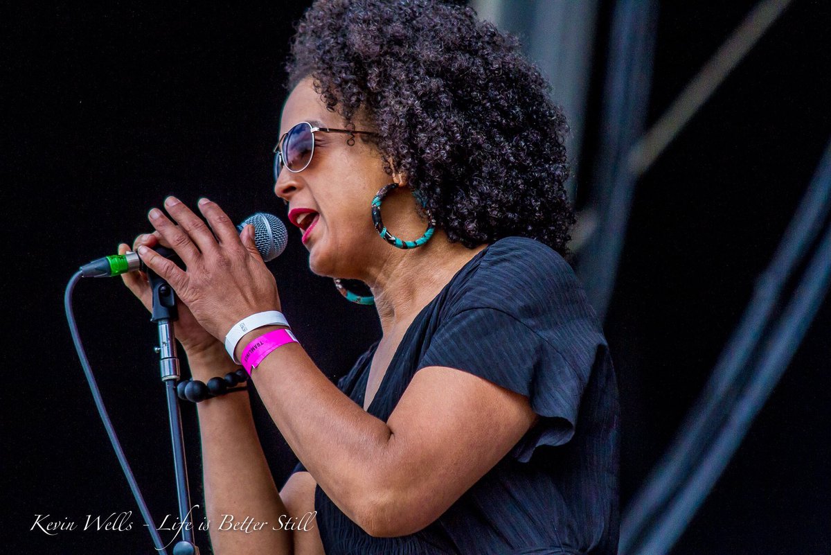 Universal Tree at Tramlines Festival Sheffield 2018 <a href="/tramlines/">Tramlines Festival</a> <a href="/SPapaEdwards/">SteveEdwardsSings</a> <a href="/TREEISUNIVERSAL/">UNIVERSAL TREE</a> #Tramlines2018 #bemorenulty #Sheffieldissuper #sheffield #livemusic