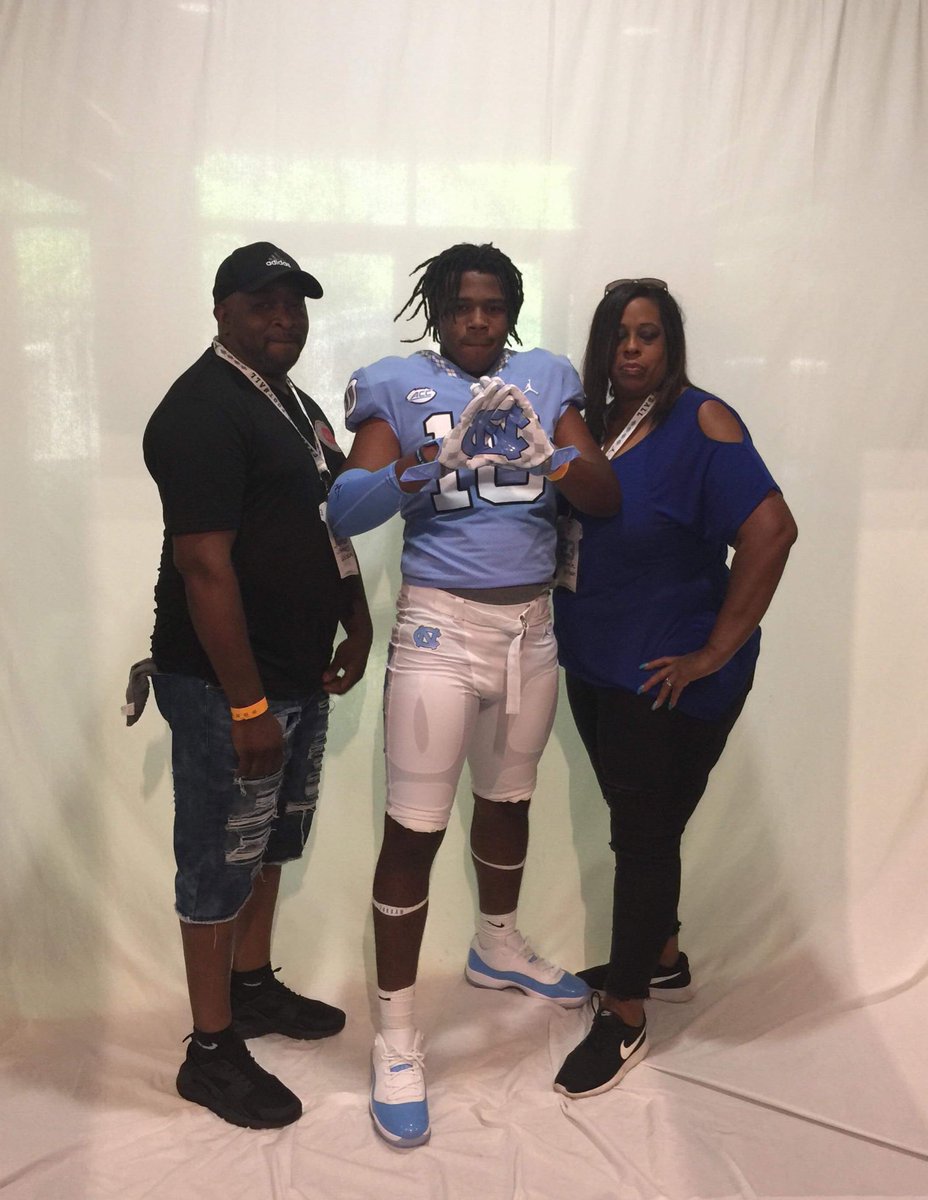 Had a great time today in chapel hill‼️🐏 #CarolinaCookout @KMHS_FBofficial @UNCCoachThig @UNCCoachG @DonCallahanIC @CoachFedora @CoachEkelerUNC