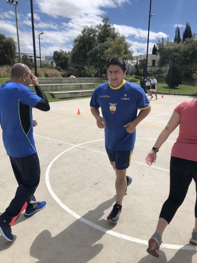 geogeo777's tweet photo. Maestría En Entrenamiento Deportivo .. Facultad de Filosofía .. @udecuenca @vicente_brito https://t.co/AYWK5PDaRz