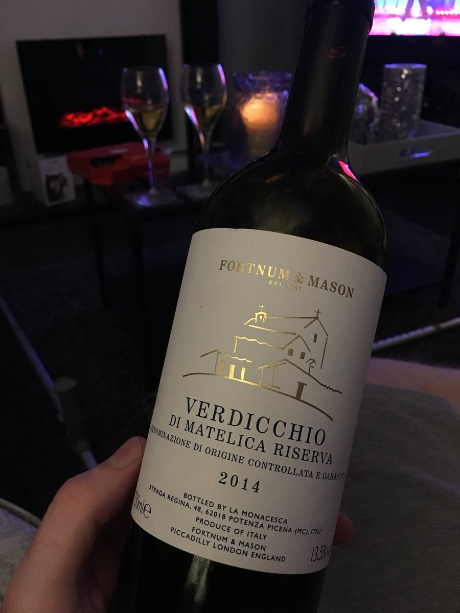 nickiebaker's tweet image. 👌🏻 @SchofeOnWine