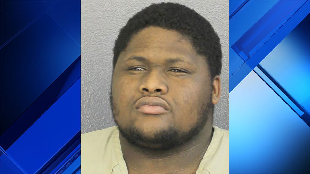 Man charged in death of XXXTentacion held without bail bit.ly/2OqQl3R https://t.co/z8p1ctZkqB