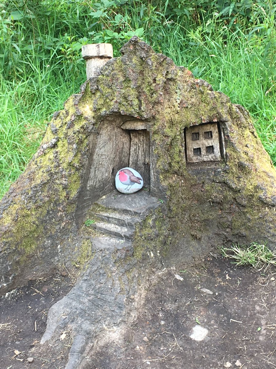 trumps72's tweet photo. Started a FB page: #robinrocks to promote awareness for CHAS Robin House, one of the two childrenβs hospices in Scotland. *get a rock *decorate *add #robinrocks *hide it! If you find one, upload a pic to #robinrocks and rehide it. #robinhouse #supportCHAS #CHASrobinhouse https://t.co/tsy363ldgP
