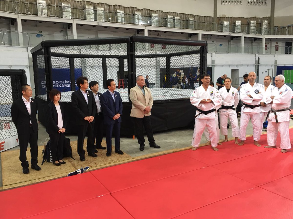 noticiasjudorio's tweet photo. BOA NOTÍCIA! Agora vai ter treino com os atletas da seleção brasileiras duas vezes por semana no Rio! Clique no link e veja tudo sobre o que rolou no II Treinamento Estadual: https://t.co/kvCsZLJI79
#JudoRio #FJERJ https://t.co/d4sHdgIRf1