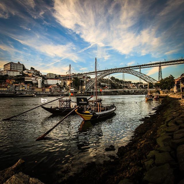 Tão feio... #porto #vngaia #barcorabelo #ribeiraporto #ribeiragaia #PortugalComEfeitos #portugalemperspectiva #portugalemfiltros #visitporto #tagtopclub2 #amar_porto #amar_portugal #riodouro ift.tt/2LTHxlp