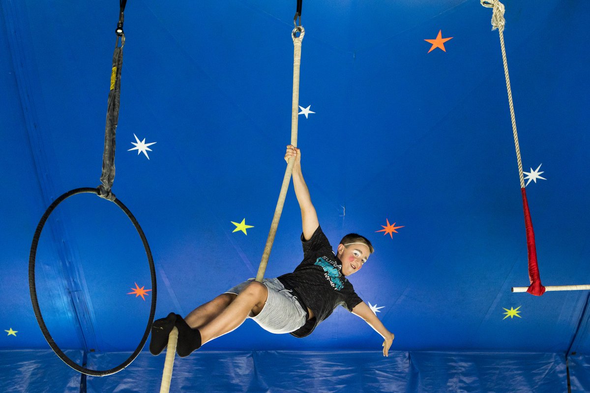 RubyWallau's tweet photo. The Circus is in town! �� @CircusSmirkus visited Waltham’s #GorePlace on their regional tour with four local performers from #Newton, #Arlington, #JamaicaPlain and #Melrose 📸 @WickedLocal https://t.co/BlpSYJwFZu