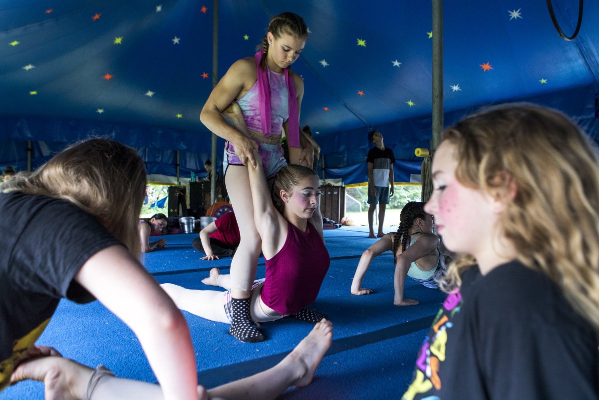 RubyWallau's tweet photo. The Circus is in town! �� @CircusSmirkus visited Waltham’s #GorePlace on their regional tour with four local performers from #Newton, #Arlington, #JamaicaPlain and #Melrose 📸 @WickedLocal https://t.co/BlpSYJwFZu