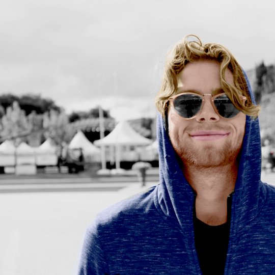 perfect5sospack's tweet photo. Luke Pack

#MTVHottest 5SOS https://t.co/oFHVqkTbsq