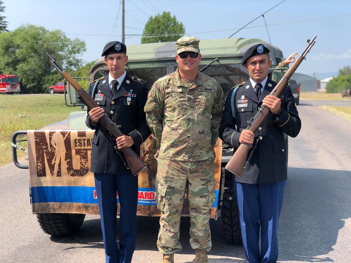 ArmyMontana's tweet photo. Heritage Days Parade in Columbia Falls!! #mtarng #goguard #hooah https://t.co/cxQKmDrUxx