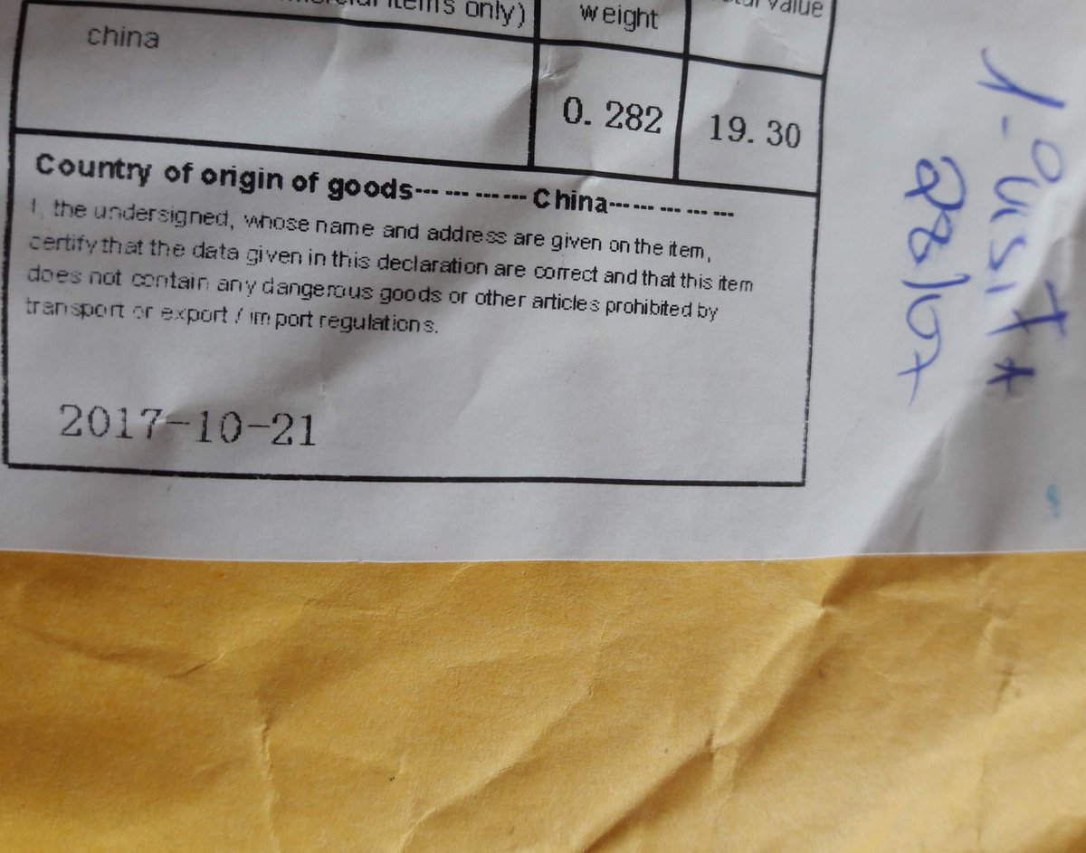douglaslise's tweet image. Obrigado Correios por entregar minha encomenda em apenas 9 meses!