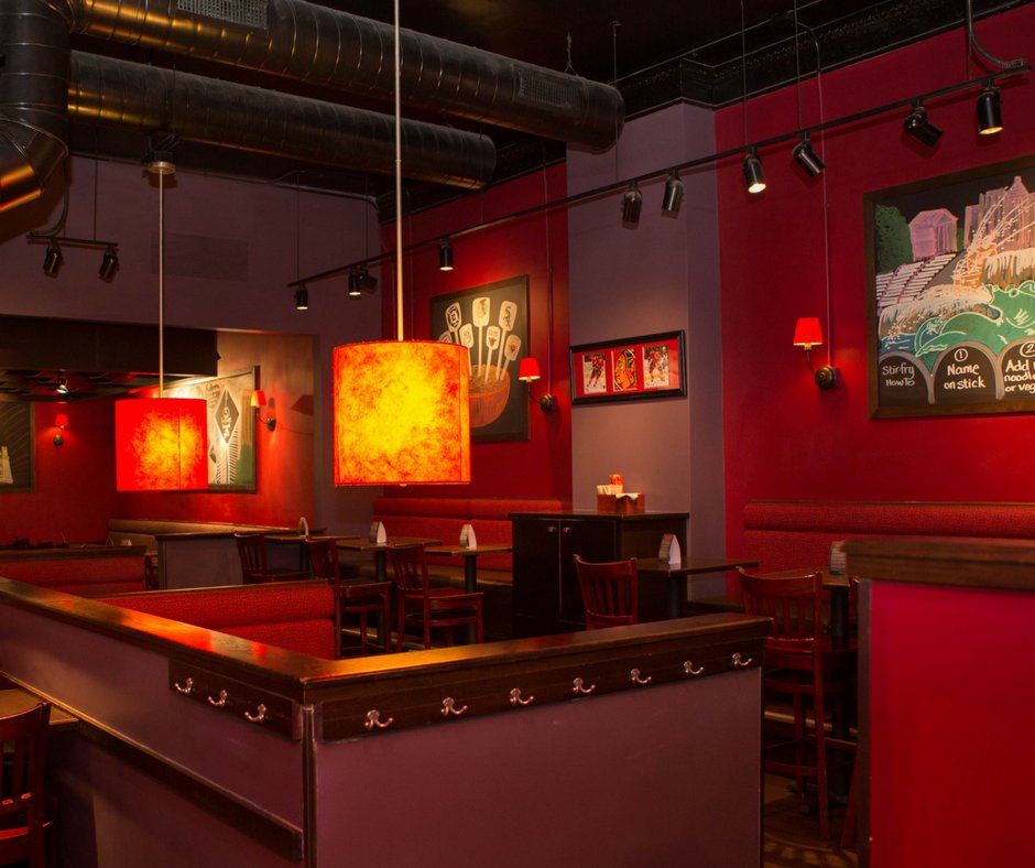 flattopgrill's tweet photo. Great atmosphere: Check Great Food: Check The place for #datenight? Check. #FTGFresh #datenight #restaurant https://t.co/WhF7I3emNk