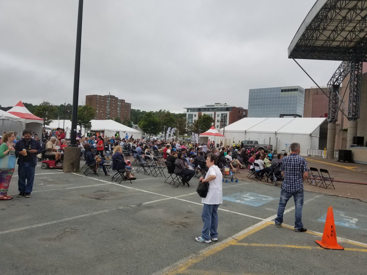 multifestns's tweet photo. Absolutely memorizing audience listening to Flamenco en rouge https://t.co/4ChxHfSdeX