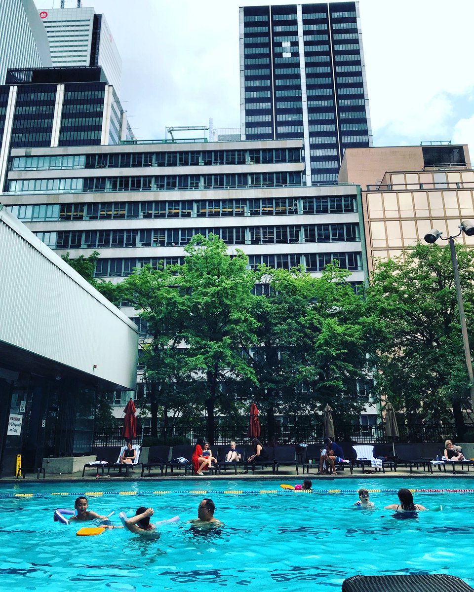 MoVernie's tweet photo. Introducing the all-year round outdoor/indoor swimming pool @SheratonCentre.
Nice view and breeze today.
#MoSheraton #SheratonCentreToronto #Hotel #travel #vacationmode #MoVernie https://t.co/vrX3gBjpo6