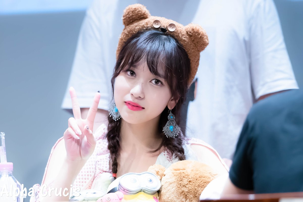 AlphaCrucis0324's tweet photo. 180721 팬사인회 상암 누리꿈스퀘어 국제회의장 사인회  #MINA #미나 #ミナ #名井南 #TWICE #트와이스 https://t.co/LyqUyhX0Fd