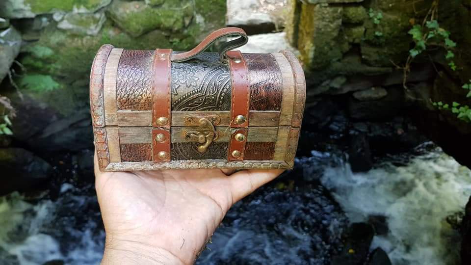 Digibarcel's tweet photo. Mais um tesourinho.
#geocaching #silincode https://t.co/eGveXwChQ4