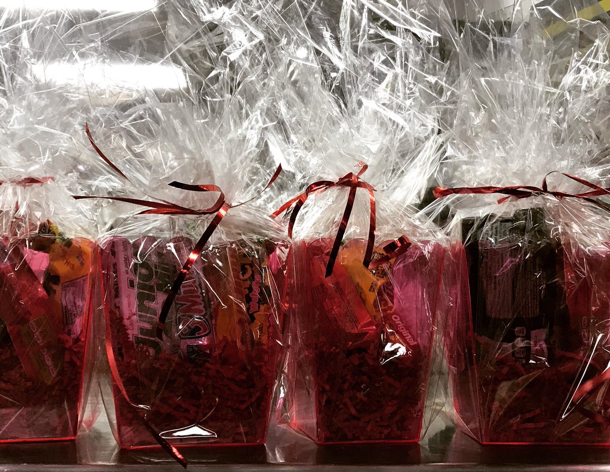 Twoheys's tweet image. Pretty candy boxes tonight for the 40th Grease Anniversary @stfoodcinema come and grab them.