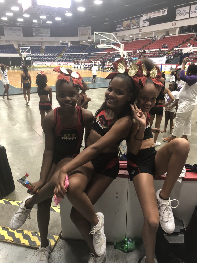 LittleMissFlint's tweet photo. From campaigning to cheer #Saturday #FLYcheer https://t.co/4sIY5uYw54