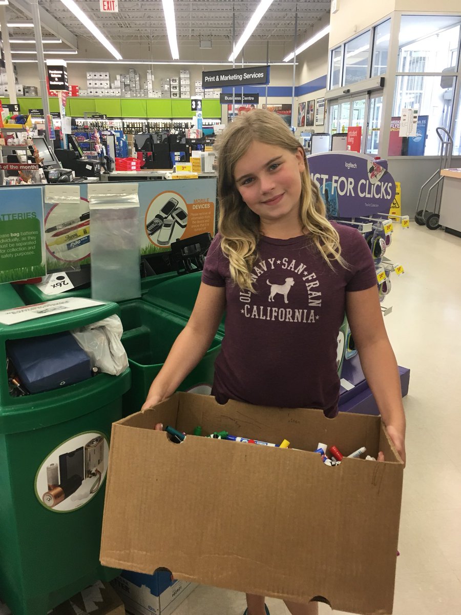 StrongFree67's tweet image. #SophiaProject has brought over 1500 markers to @StaplesCanada her school collected since she started #MarkerRecycle Program. @TerraCycleCA converts markers into cool products. Sophia has partnered with manager Mary to give out #DoTheWriteThing boxes in #Winnipeg @slasuik