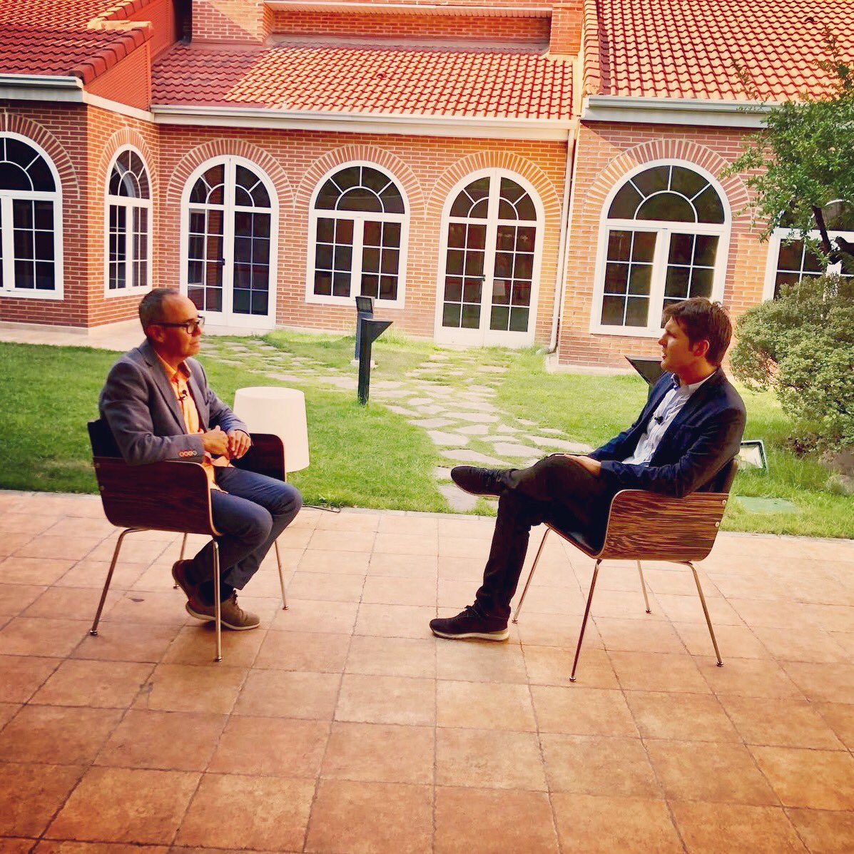 “Los casos de Pujol o Juan Carlos de Borbón muestran que aquí ha habido corrupción sistémica”. Entrevista con Joan Coscubiela <a href="/jcoscu/">J.Coscu</a> en <a href="/SextaNocheTV/">@SextaNocheTV</a> <a href="/laSextaTV/">laSexta</a> #L6Ncoscubiela