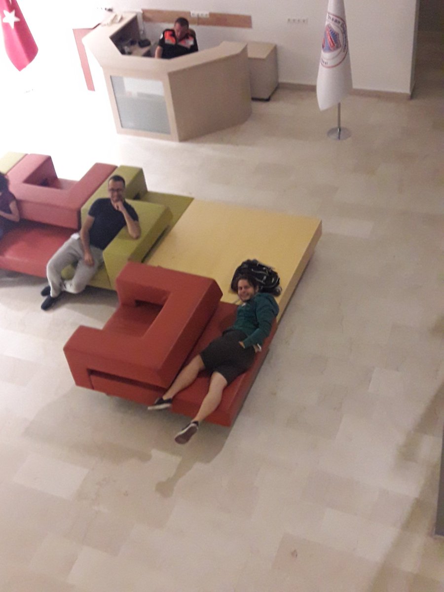 Önemli olan uykuya hükmedebilecek iradeye sahip olmak! Çelik gibi irade, lokum gibi sinirler.