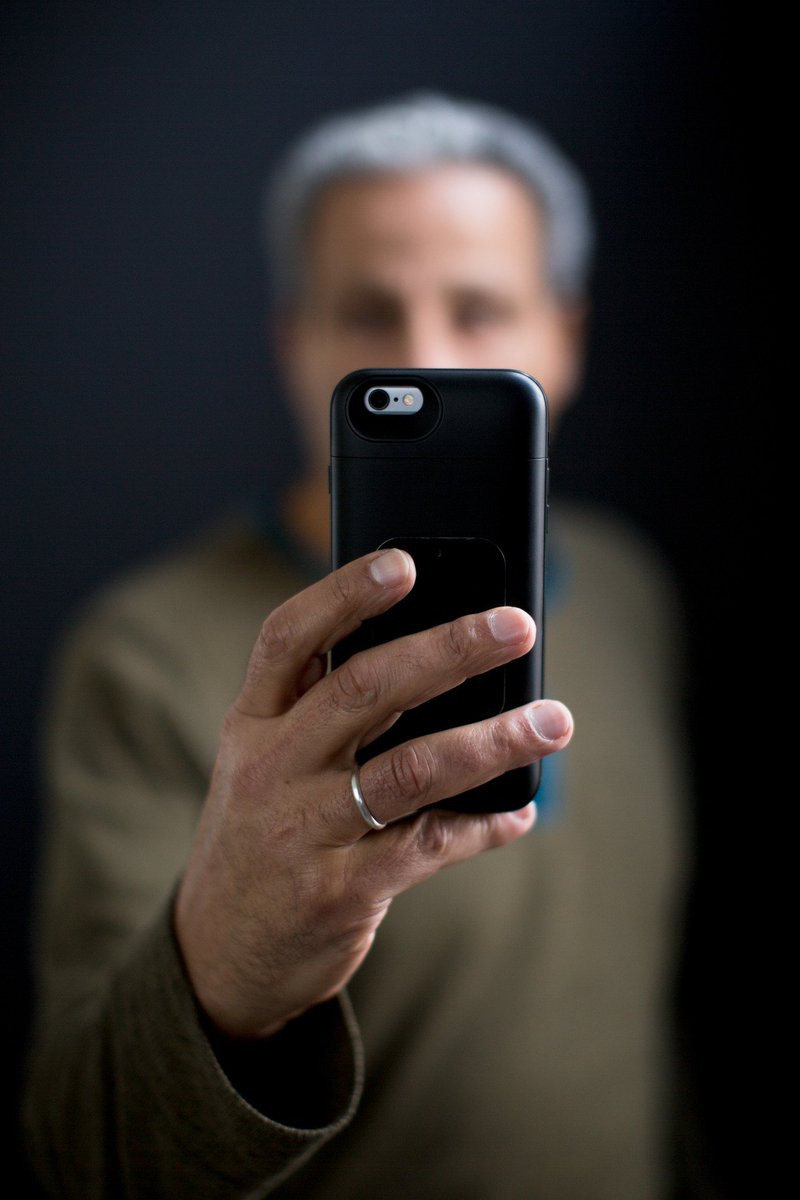 CreativeLive's tweet image. 11 quick tips to get the best photos from your camera phone ▶︎ cr8.lv/Camera-Phone-T…  #iphone #iphoneasia #mobile #photo